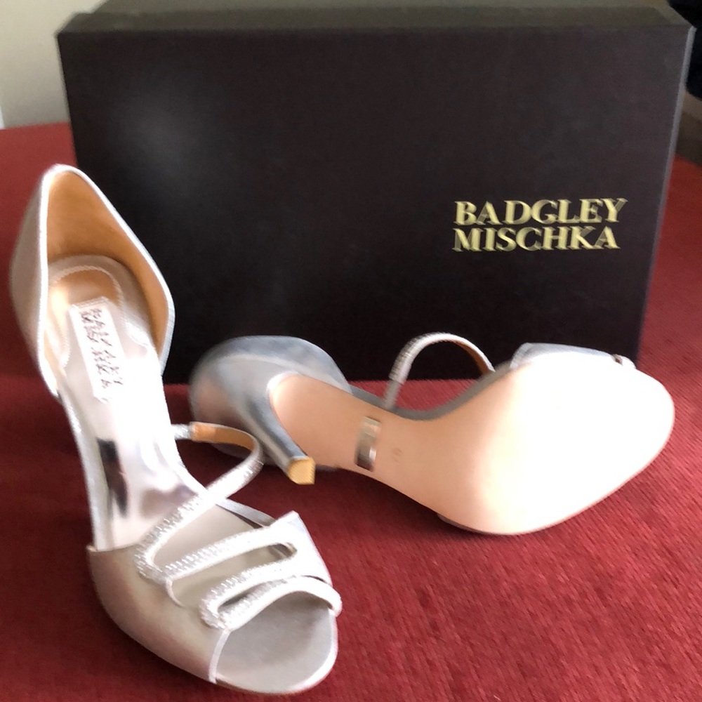 Shoes - Picture 2 of 3